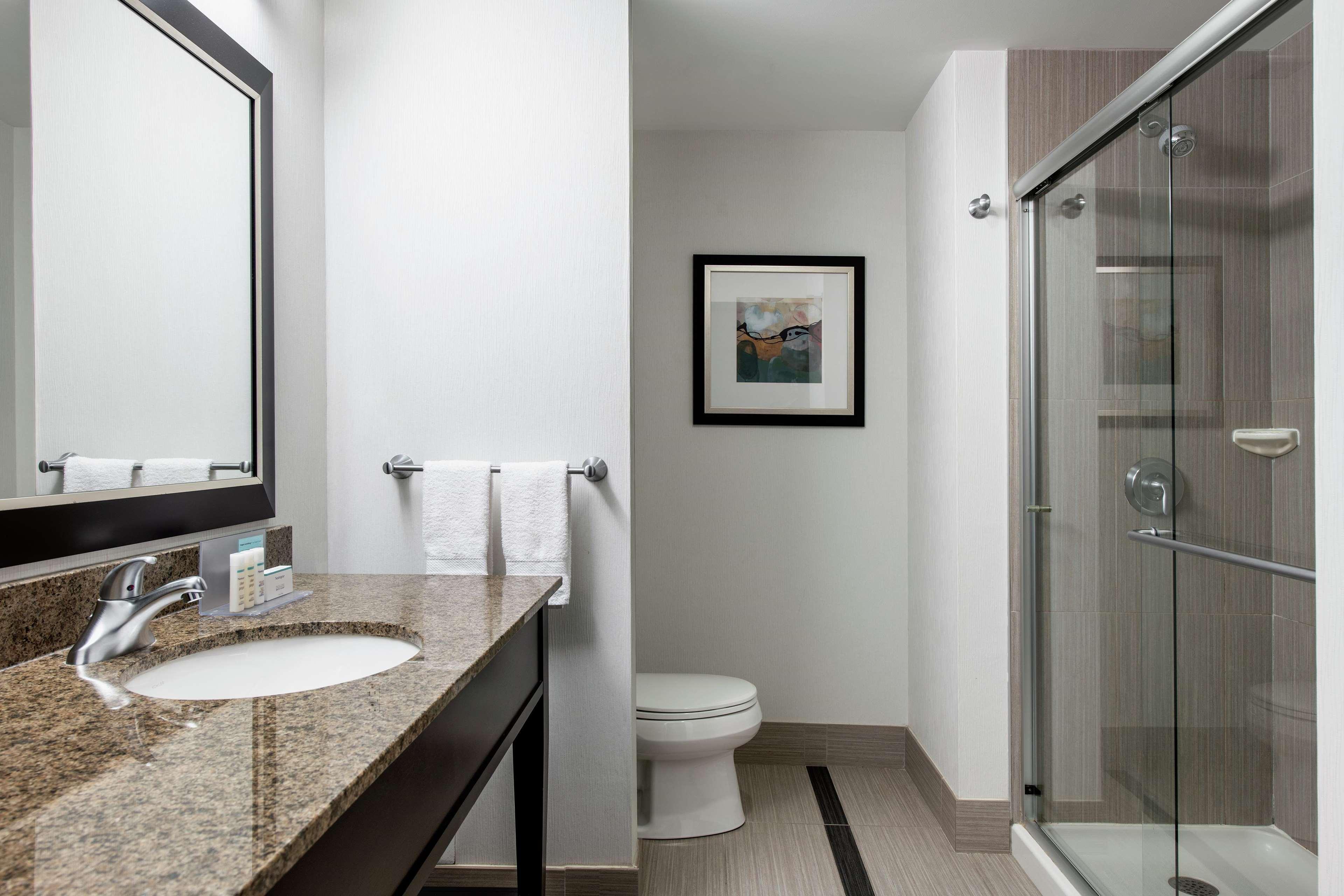Hampton Inn By Hilton Winnipeg Exterior foto
